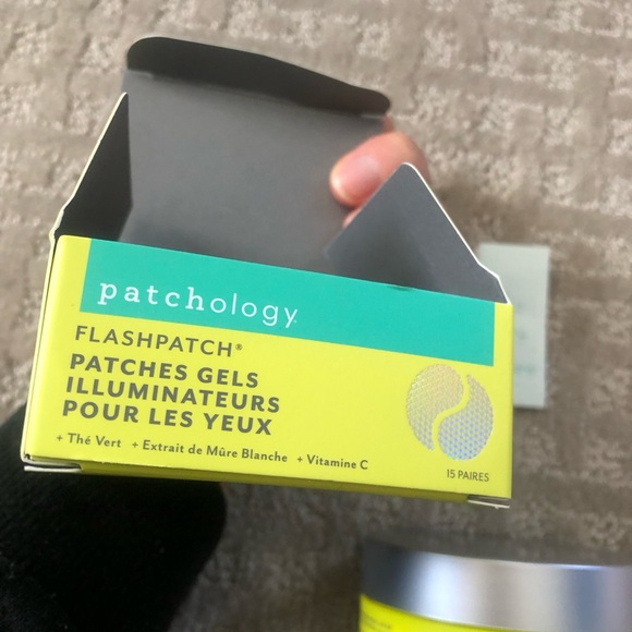 patchology flashpatch illuminating eye gel 15 pairs in a jar - Picture 3 of 9